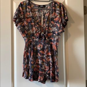 Front tie, open back, flare navy romper